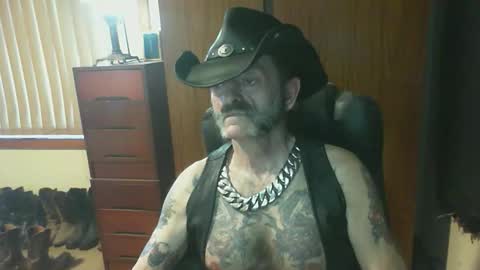 leathergreaser online show from March 24, 9:08 pm