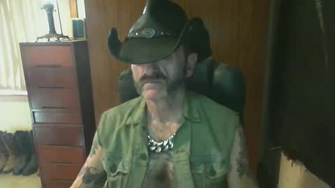 leathergreaser online show from February 11, 6:18 am