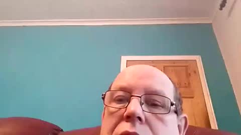 leatherpants68 online show from November 29, 9:00 am