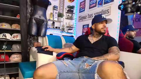 leenar_key online show from February 12, 2:45 pm