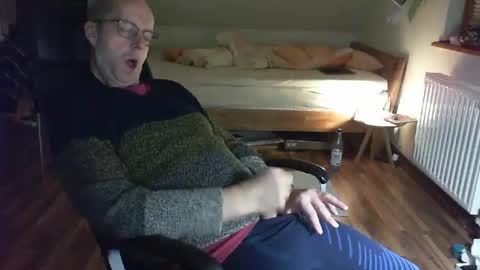 Dave online show from February 3, 10:21 pm