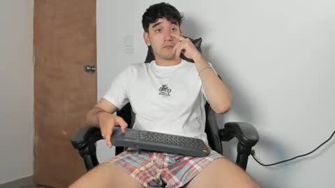 Leo Jones online show from January 8, 10:37 pm