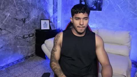 Leo independent model online show from November 14, 12:47 am