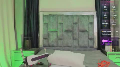 leomonnroe online show from February 25, 12:00 am