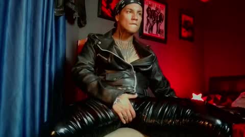 Lenardo jaramillo online show from February 15, 12:39 am