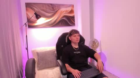 Leo  online show from November 7, 4:49 am