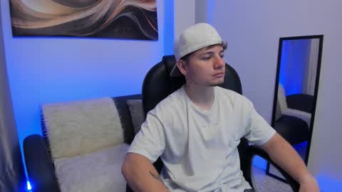 Leo  online show from February 13, 4:41 am