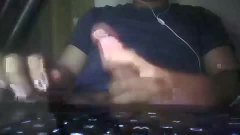 leoonel_95 online show from February 19, 3:39 am