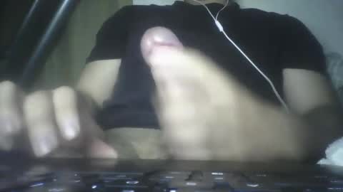 leoonel_95 online show from January 25, 8:00 am