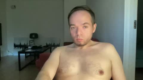 Snapshot of leroidesaulnes chatting on September 25, 4:28 pm leroidesaulnes online show from September 25, 4:28 pm