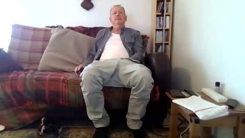 Snapshot of letmestrip chatting on September 25, 5:34 pm paul online show from September 25, 5:34 pm