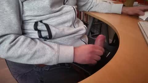 leukurrt online show from January 19, 8:38 am