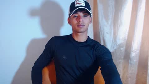 i  am lewis ly EDUARDO MEMDOZA15 online show from February 5, 4:47 pm