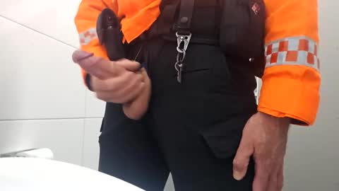 lfjoi online show from November 1, 6:12 pm