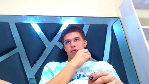 liam_york online show from January 13, 9:52 pm