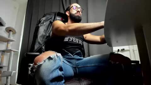 Liam online show from January 10, 8:29 am