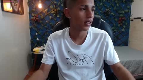 Snapshot of liamblack16 chatting on October 23, 12:19 pm LiamBlack16 online show from October 23, 12:19 pm