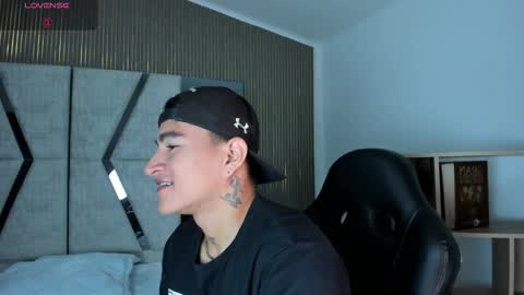 LiamDeep online show from February 6, 8:50 pm