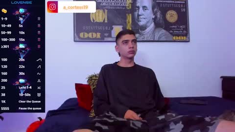    online show from December 4, 10:13 am