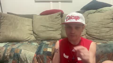 Snapshot of lighteye12489275 chatting on October 2, 1:42 am lighteye12489275 online show from October 2, 1:42 am