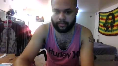 Snapshot of lightskinned666 chatting on October 25, 10:39 am lightskinned666 online show from October 25, 10:39 am
