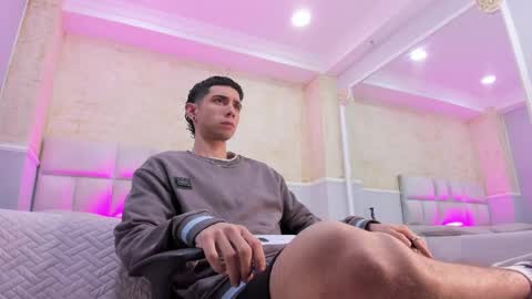 L I I A M online show from March 1, 4:37 am