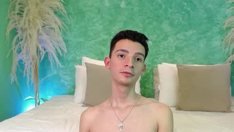 Snapshot of little_twiink chatting on January 30, 7:37 pm Juan Ferrer online show from January 30, 7:37 pm