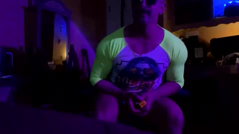 lljoey84 online show from April 13, 4:13 am