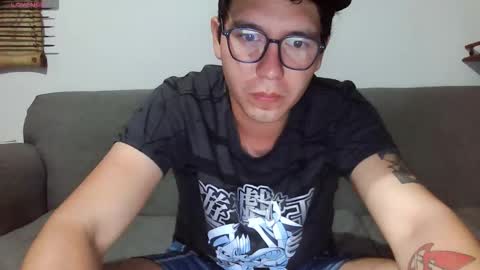 Snapshot of lobomx19 chatting on November 2, 5:23 am Lobo online show from November 2, 5:23 am