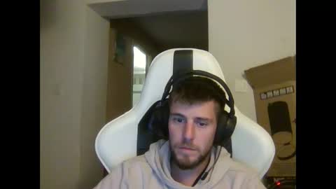 Snapshot of lobotomy54 chatting on September 16, 11:49 pm lobo online show from September 16, 11:49 pm