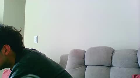 Snapshot of logaan_grey chatting on January 5, 4:06 pm logaan_grey online show from January 5, 4:06 pm