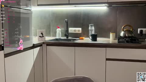 Logan online show from October 10, 11:30 pm