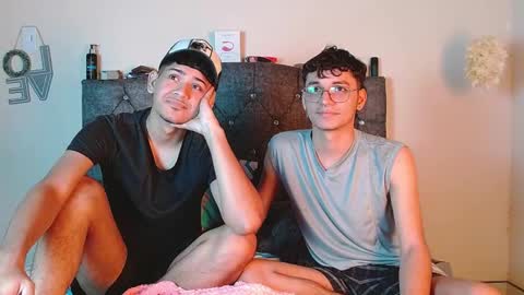 logan_willyams_ online show from October 2, 3:54 am