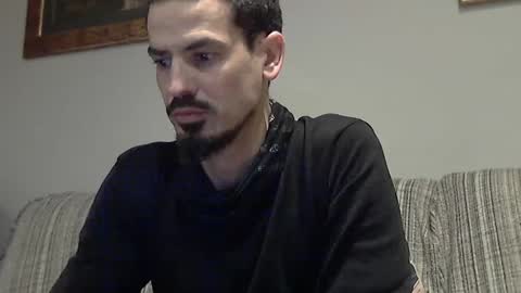 Snapshot of longnight5 chatting on January 26, 9:40 pm Alejandro Rulitos Twitter longnight55 Intagram 5longnight5 online show from January 26, 9:40 pm