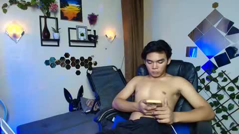 lord_hotasian online show from February 2, 12:13 pm