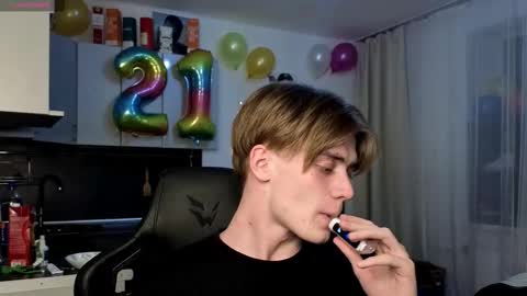 louie_evans online show from February 5, 3:30 pm