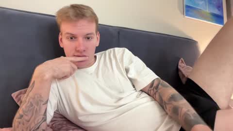 Louis  online show from December 23, 4:06 pm