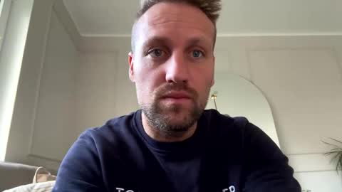 lovefuesse online show from October 30, 7:43 am