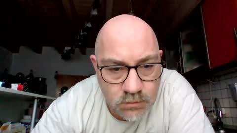 lover010983 online show from February 20, 7:12 am