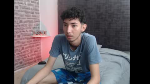 loverisu online show from February 23, 6:52 pm