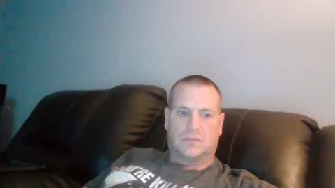 Snapshot of lovetocum37 chatting on December 4, 3:15 am lovetocum37 online show from December 4, 3:15 am