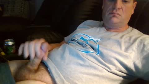 Snapshot of lovetocum37 chatting on December 19, 4:56 am lovetocum37 online show from December 19, 4:56 am