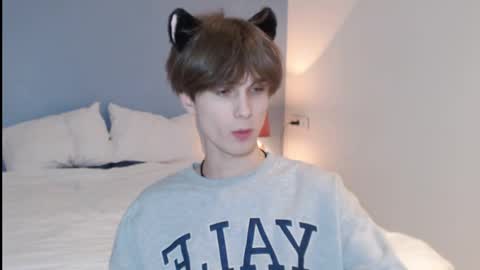 lucacharm online show from December 24, 8:05 pm