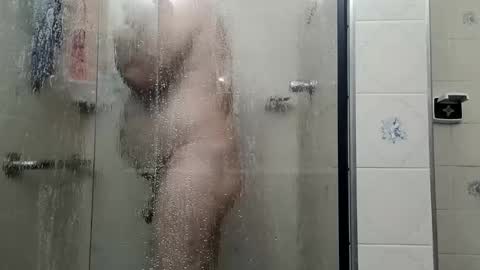 Snapshot of lucasgody chatting on December 10, 11:31 pm lucas online show from December 10, 11:31 pm