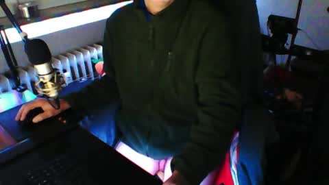        call me  Stefan online show from April 2, 1:41 pm