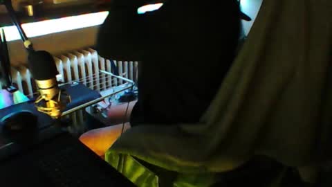        call me  Stefan online show from October 15, 6:04 pm