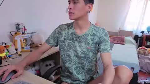 Lu Independent Model online show from February 2, 4:15 pm