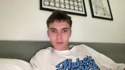 Luis online show from October 6, 9:30 pm