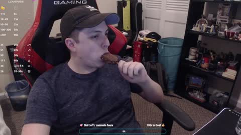 Luisdiaztube online show from January 2, 10:44 pm