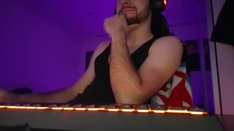 lukasschoetz online show from May 5, 8:31 pm